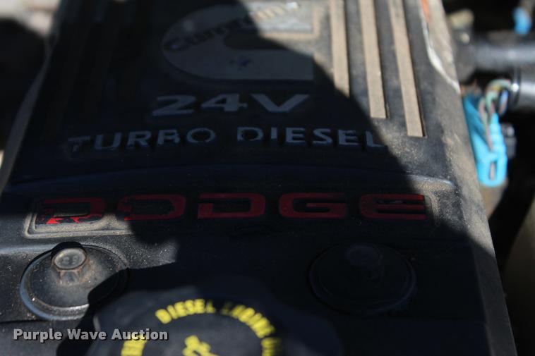 image for item L4872 2006 Dodge Ram 2500 Quad Cab pickup truck