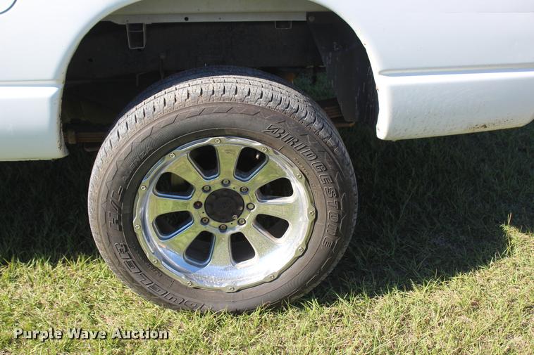 image for item L4872 2006 Dodge Ram 2500 Quad Cab pickup truck