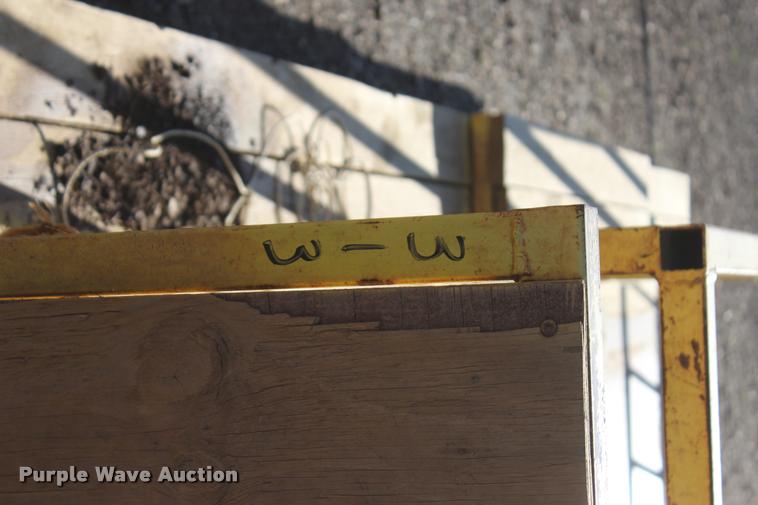 image for item L4882 Nursery/plant trailer