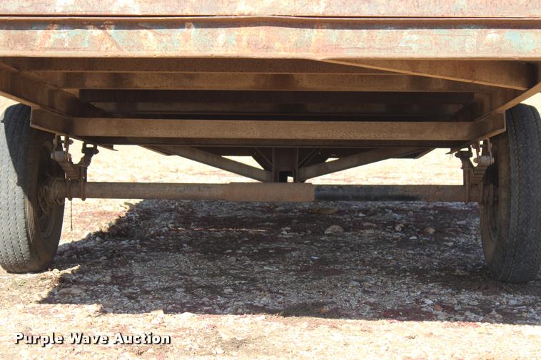 image for item L4895 Utility trailer