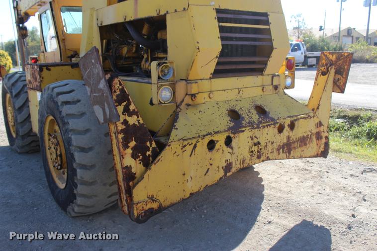 image for item L4901 Clark 714 crane