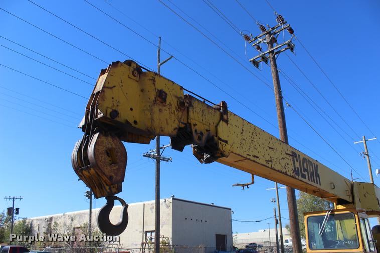 image for item L4901 Clark 714 crane