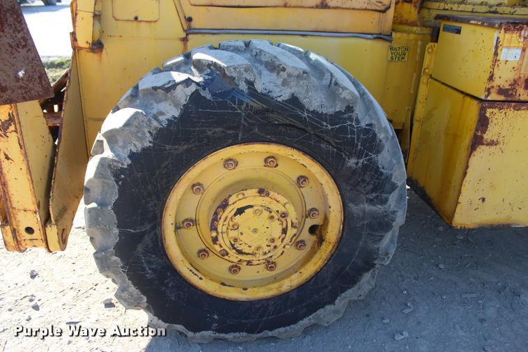 image for item L4901 Clark 714 crane