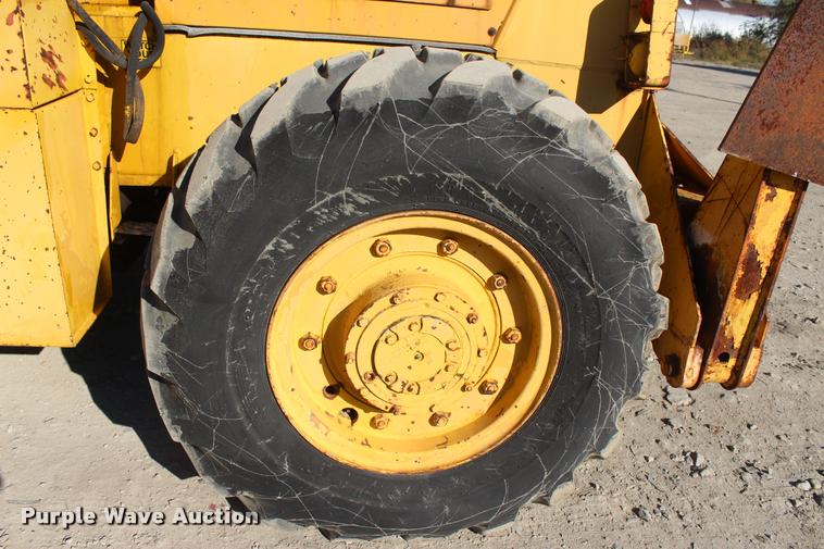 image for item L4901 Clark 714 crane