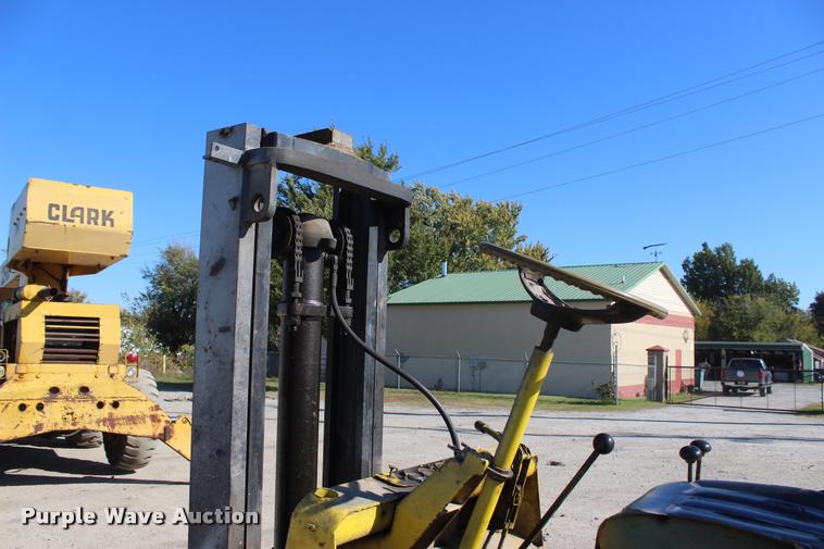 image for item L4902 Yale 1258 forklift