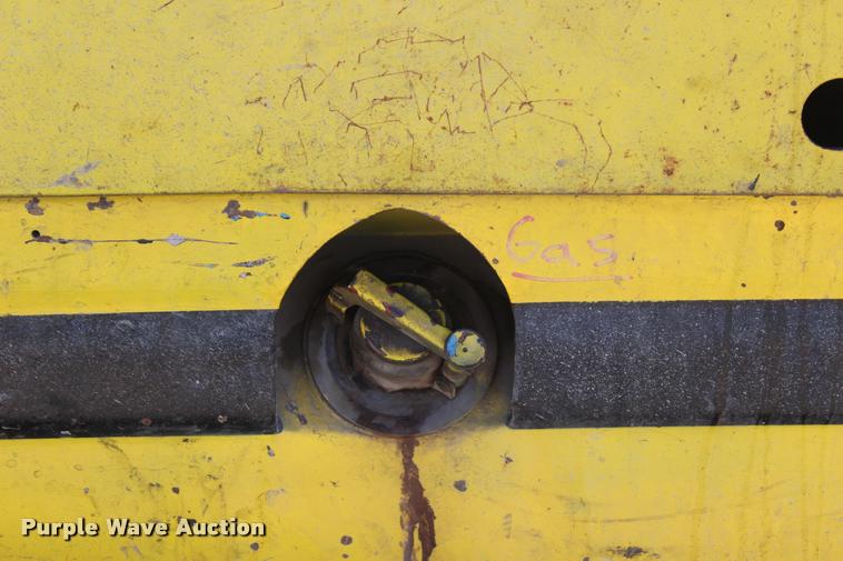 image for item L4902 Yale 1258 forklift