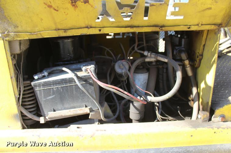 image for item L4902 Yale 1258 forklift