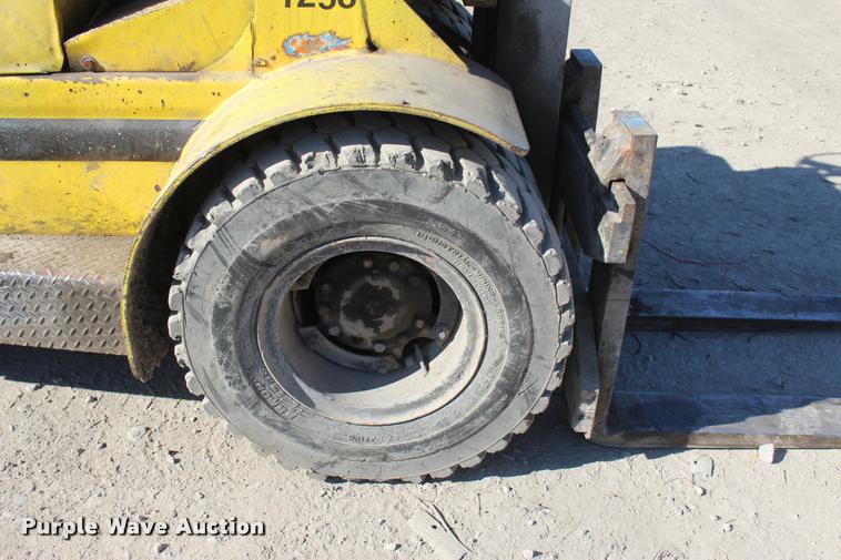 image for item L4902 Yale 1258 forklift