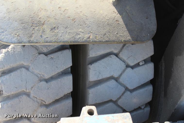 image for item L4902 Yale 1258 forklift