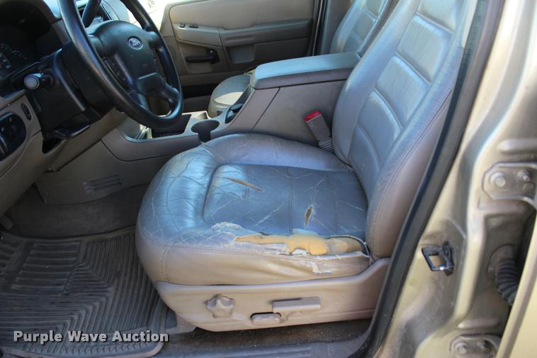 image for item L4908 2002 Ford Explorer XLT SUV