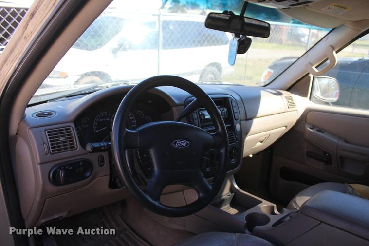image for item L4908 2002 Ford Explorer XLT SUV