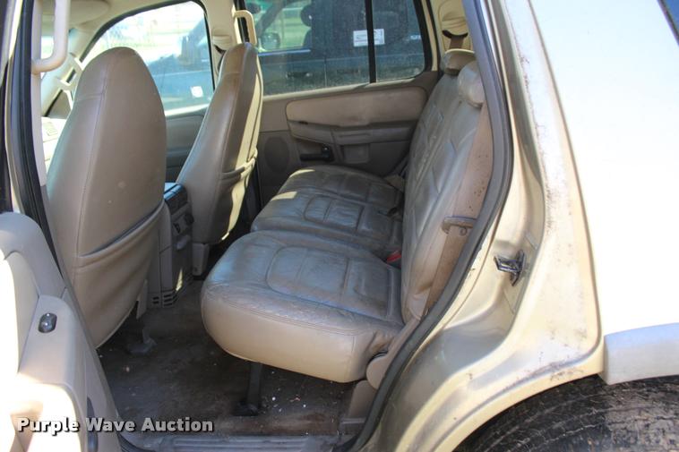image for item L4908 2002 Ford Explorer XLT SUV