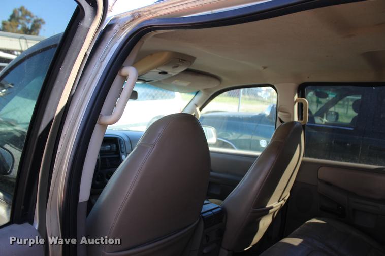 image for item L4908 2002 Ford Explorer XLT SUV