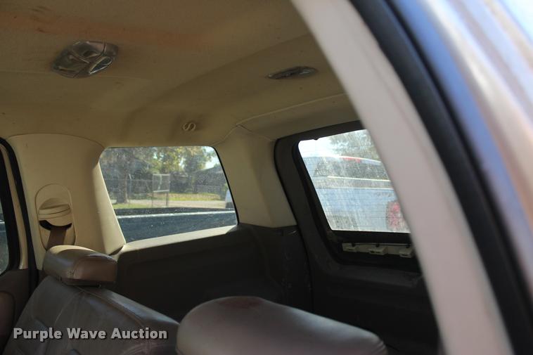 image for item L4908 2002 Ford Explorer XLT SUV