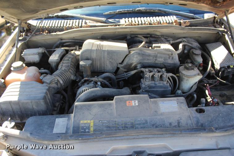 image for item L4908 2002 Ford Explorer XLT SUV