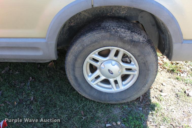 image for item L4908 2002 Ford Explorer XLT SUV