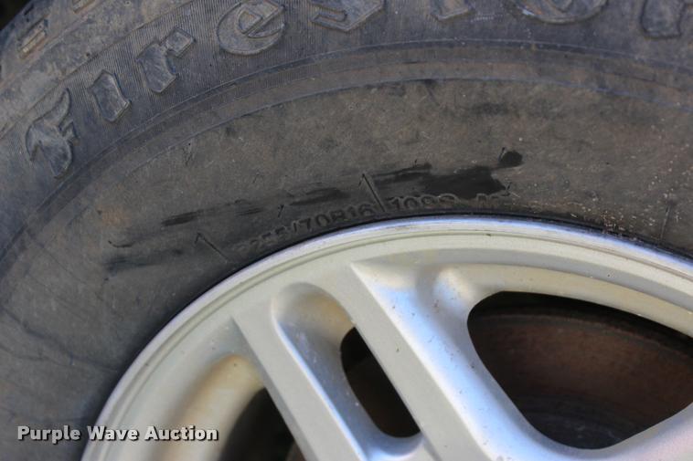 image for item L4908 2002 Ford Explorer XLT SUV