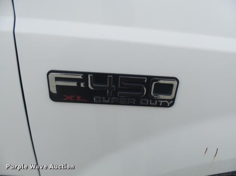 image for item L7172 2002 Ford F450 Super Duty XL utility truck