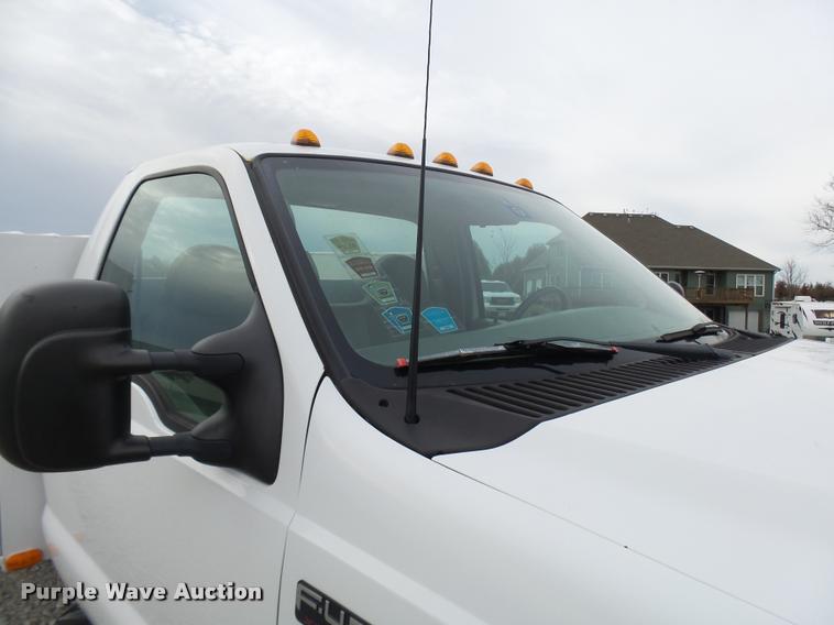 image for item L7172 2002 Ford F450 Super Duty XL utility truck