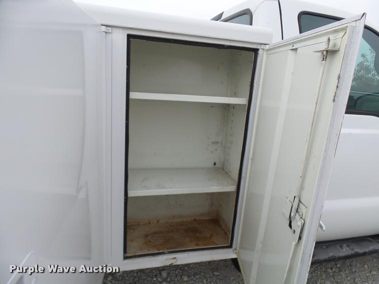 image for item L7172 2002 Ford F450 Super Duty XL utility truck