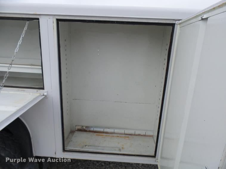 image for item L7172 2002 Ford F450 Super Duty XL utility truck