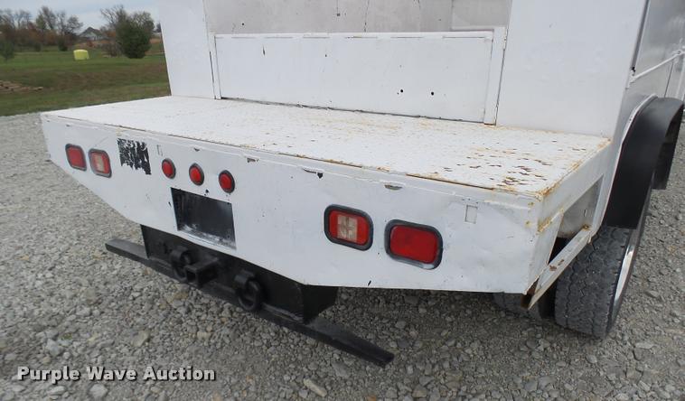 image for item L7172 2002 Ford F450 Super Duty XL utility truck