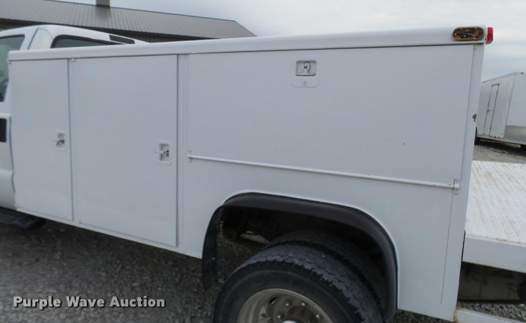 image for item L7172 2002 Ford F450 Super Duty XL utility truck