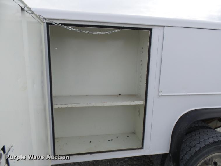 image for item L7172 2002 Ford F450 Super Duty XL utility truck