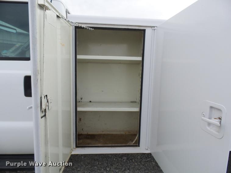 image for item L7172 2002 Ford F450 Super Duty XL utility truck