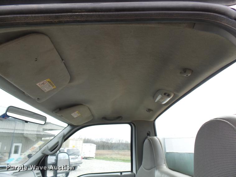 image for item L7172 2002 Ford F450 Super Duty XL utility truck