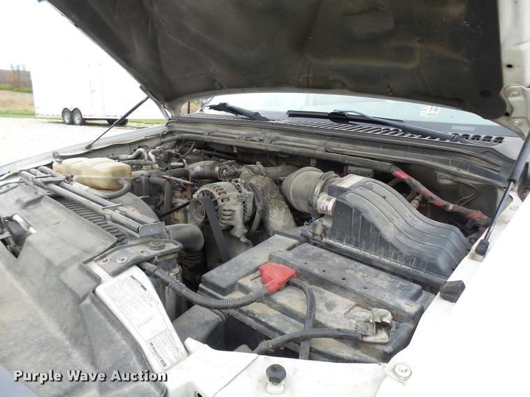 image for item L7172 2002 Ford F450 Super Duty XL utility truck