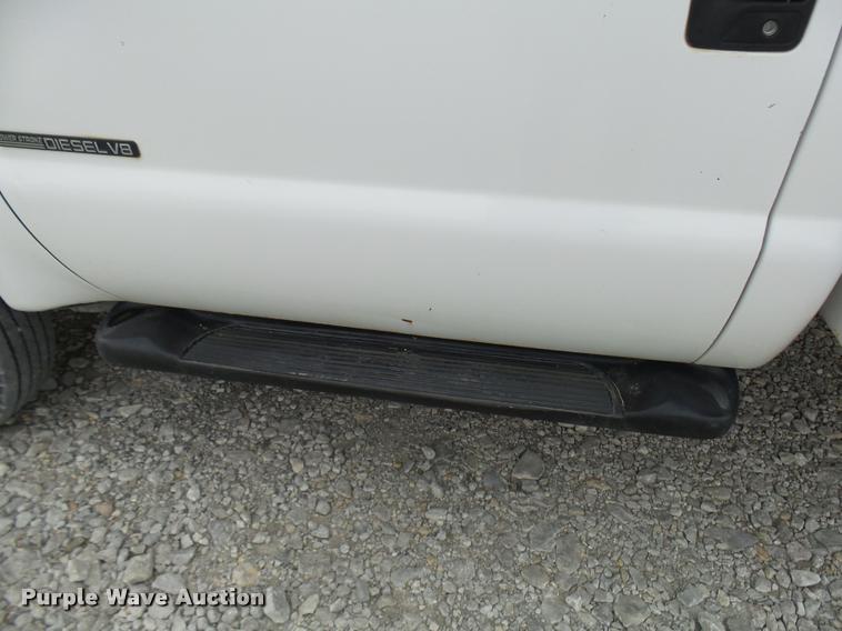 image for item L7172 2002 Ford F450 Super Duty XL utility truck