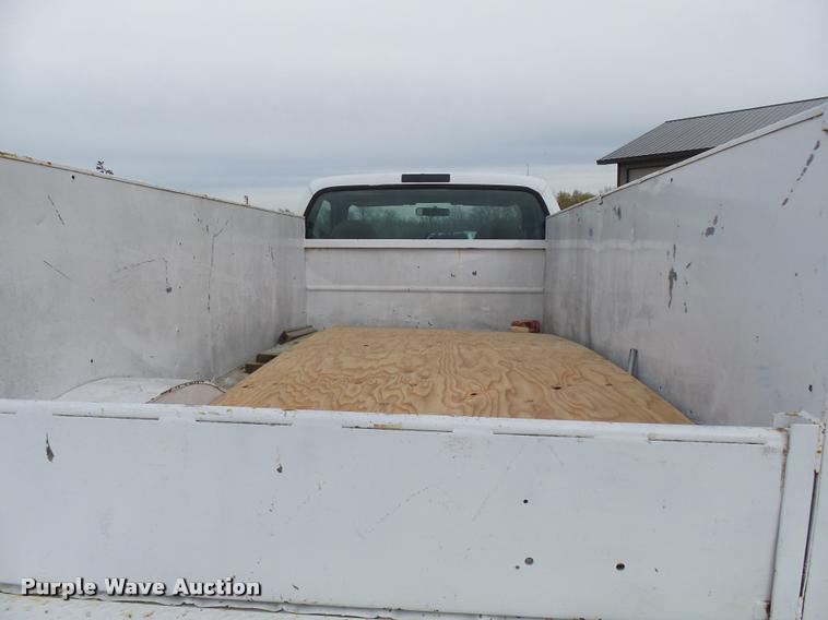image for item L7172 2002 Ford F450 Super Duty XL utility truck