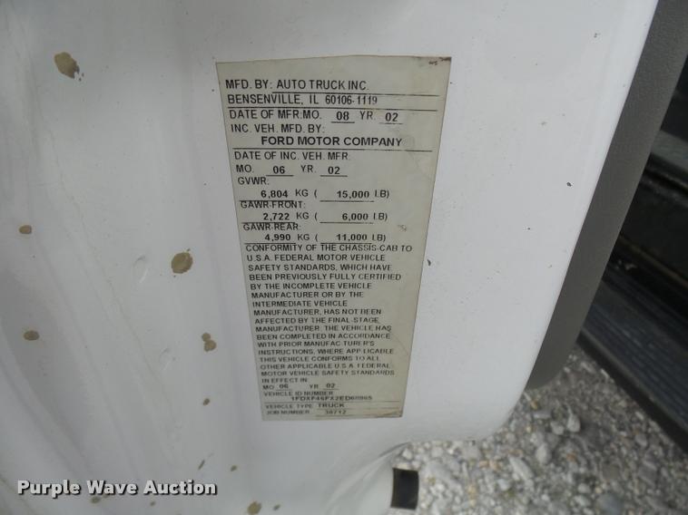 image for item L7172 2002 Ford F450 Super Duty XL utility truck