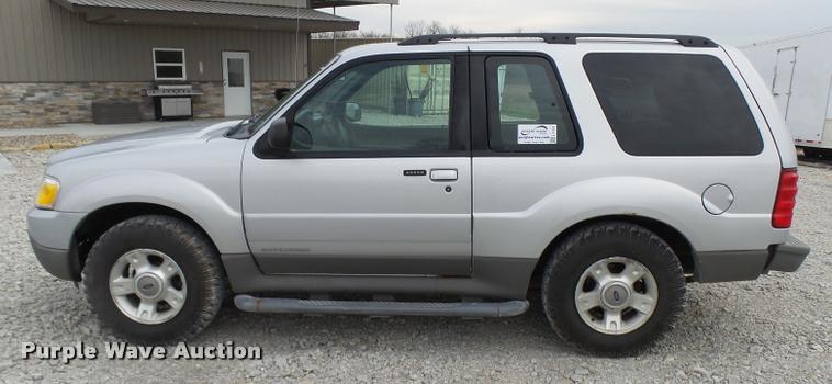 image for item L7173 2002 Ford Explorer SUV