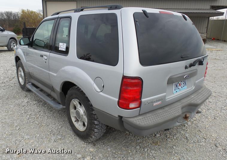 image for item L7173 2002 Ford Explorer SUV