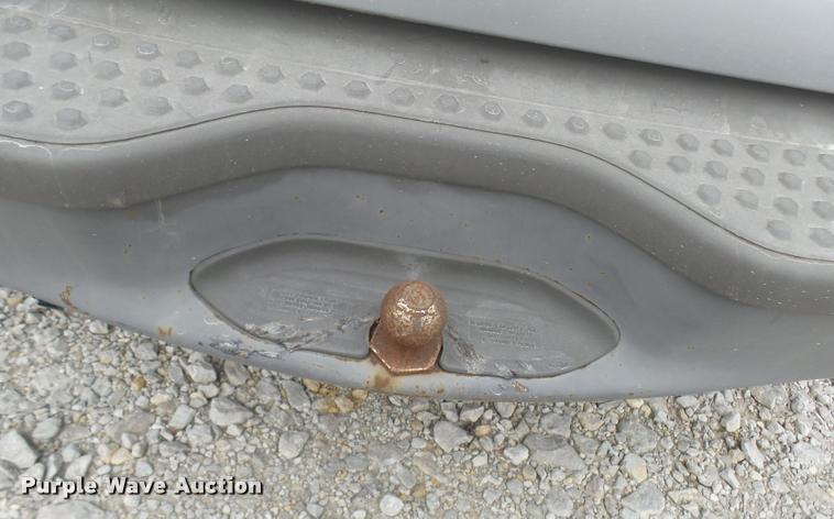 image for item L7173 2002 Ford Explorer SUV