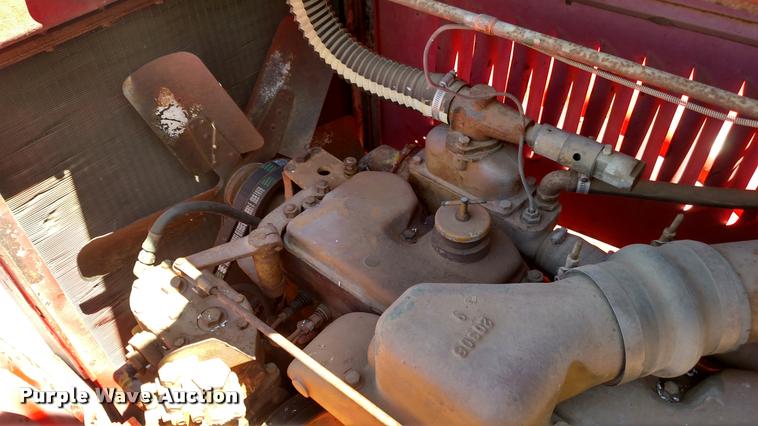 image for item L7494 1946 Dart 100 tow truck