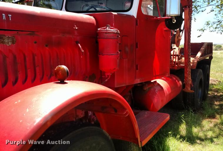 image for item L7494 1946 Dart 100 tow truck