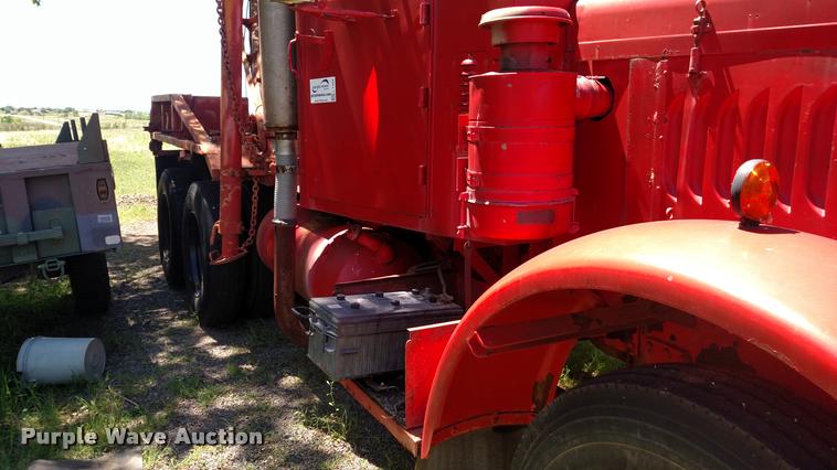 image for item L7494 1946 Dart 100 tow truck