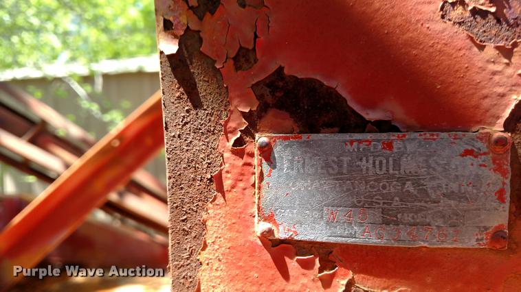 image for item L7494 1946 Dart 100 tow truck