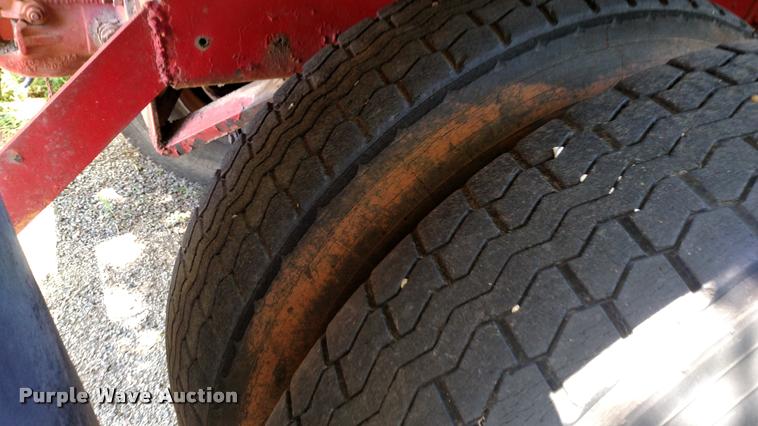 image for item L7494 1946 Dart 100 tow truck