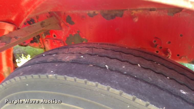 image for item L7494 1946 Dart 100 tow truck