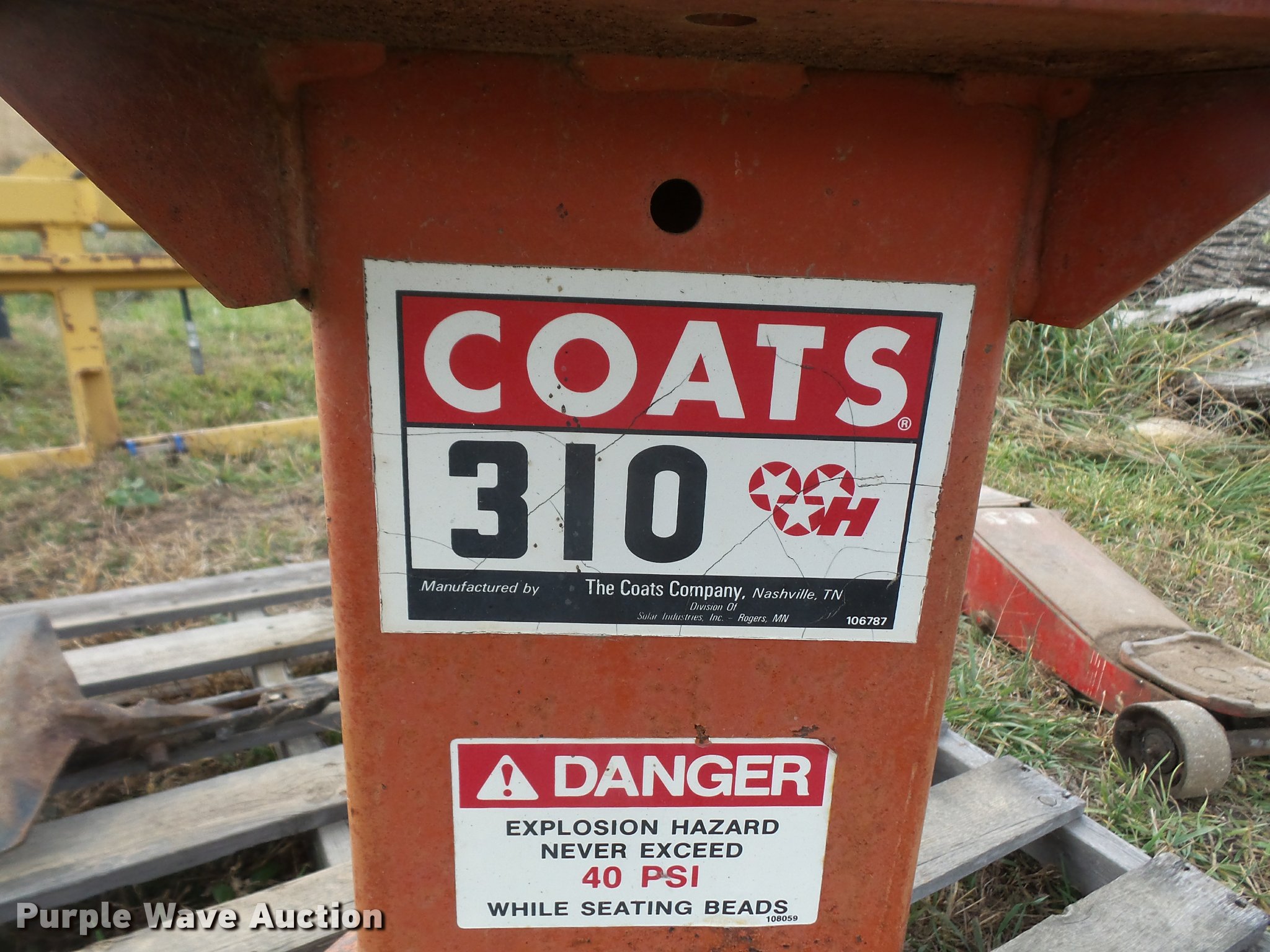 Coats 310 tire machine in Blue Rapids, KS | Item BW9609 sold | Purple Wave