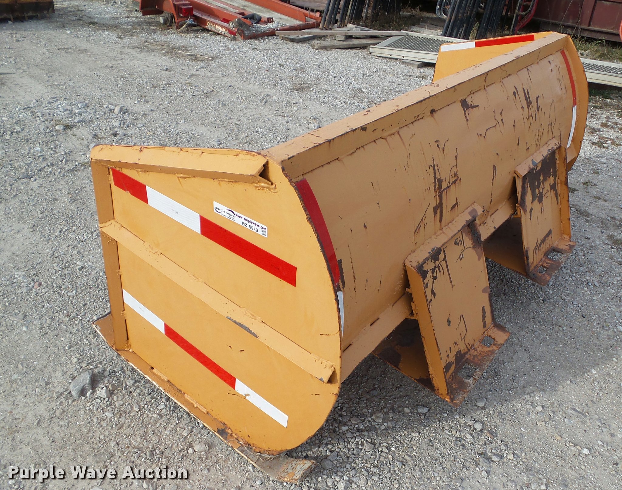Skid steer box blade in Mount Pleasant, IA Item BZ9949 sold Purple Wave