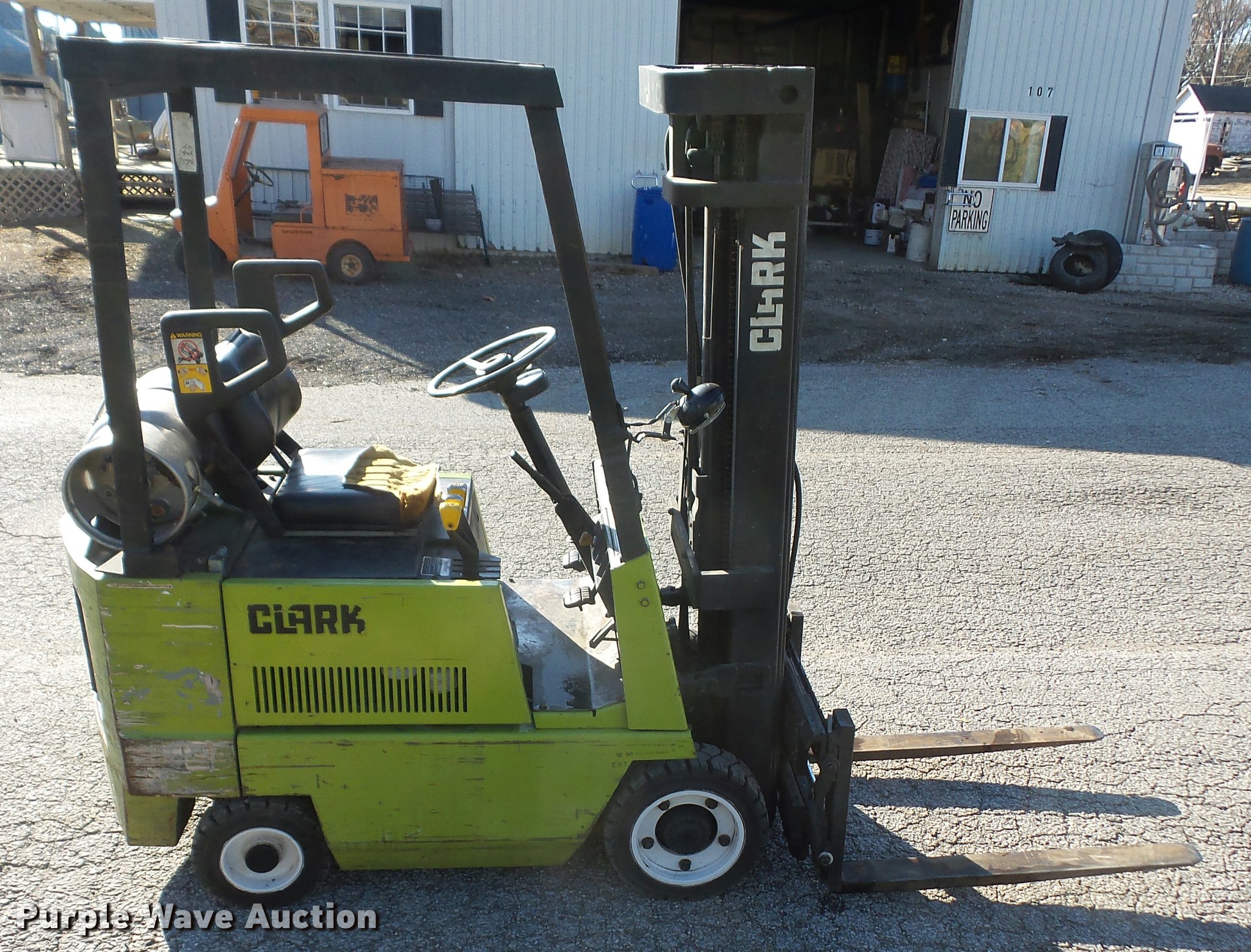 Clark GCS15 forklift in Highland, KS Item DA3827 sold Purple