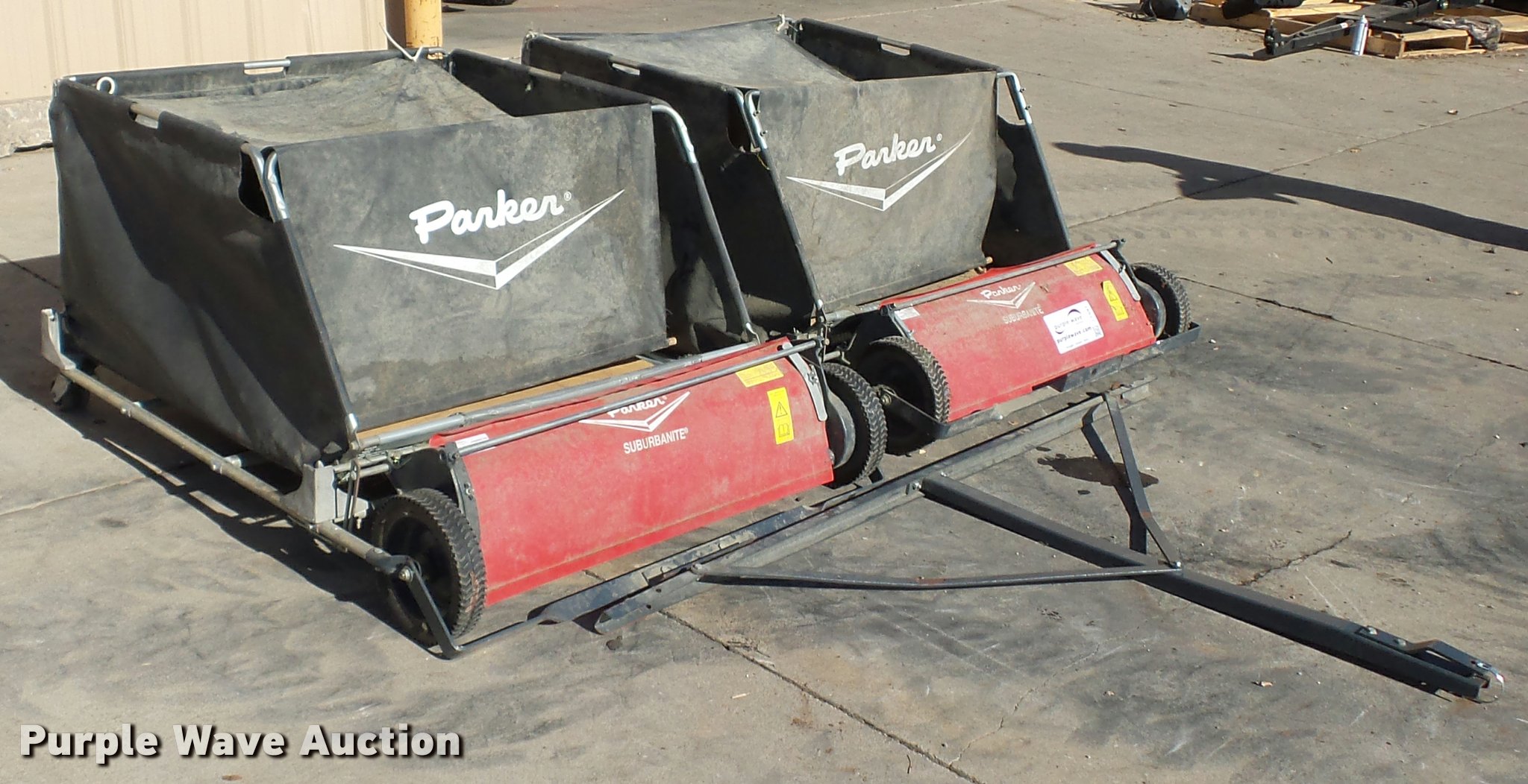 Parker lawn sweeper in Cedar Falls, IA Item J1591 sold Purple Wave