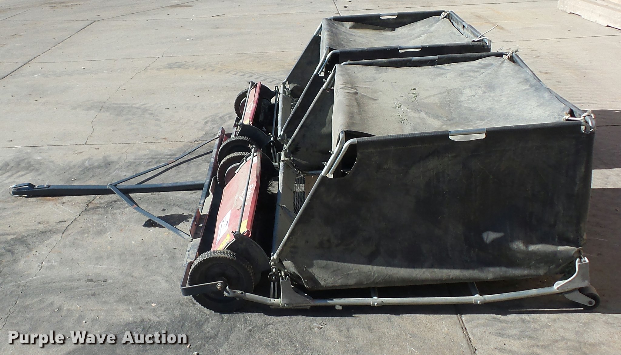 Parker lawn sweeper in Cedar Falls, IA Item J1591 sold Purple Wave