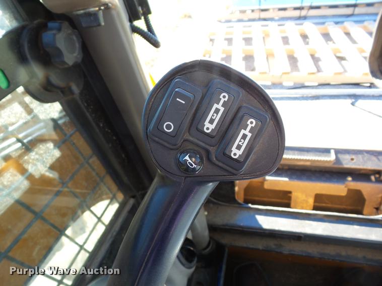 image for item AG9152 2012 Case TR320 skid steer