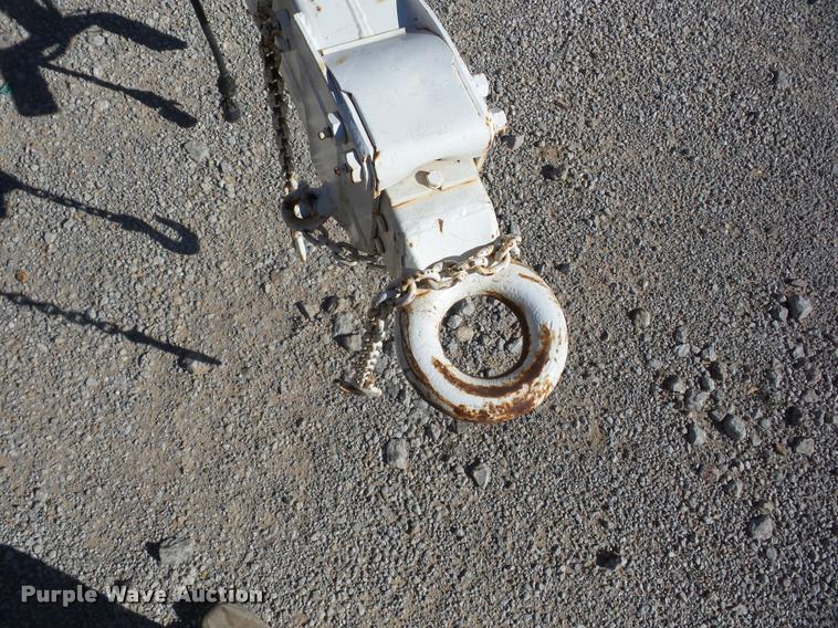 image for item AG9330 1985 Supreme pole trailer